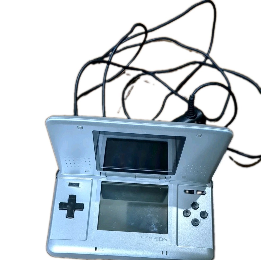 Nintendo DS Original Console NTR-001 Titanium Silver – Small Screen Issue