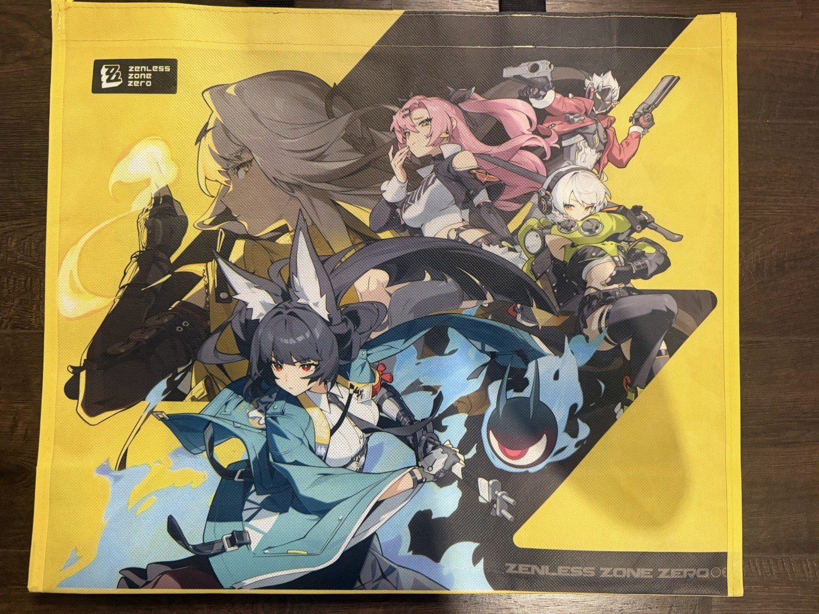 AX26 Zenless Zone Zero Merchandise Set: Tote Bag, 2 Hand Fans, Clear Card