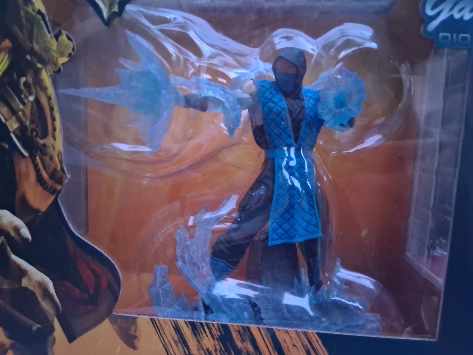 Mortal Kombat 11 Sub-Zero 9″ Gallery Diorama PVC Statue Open Box Diamond Select