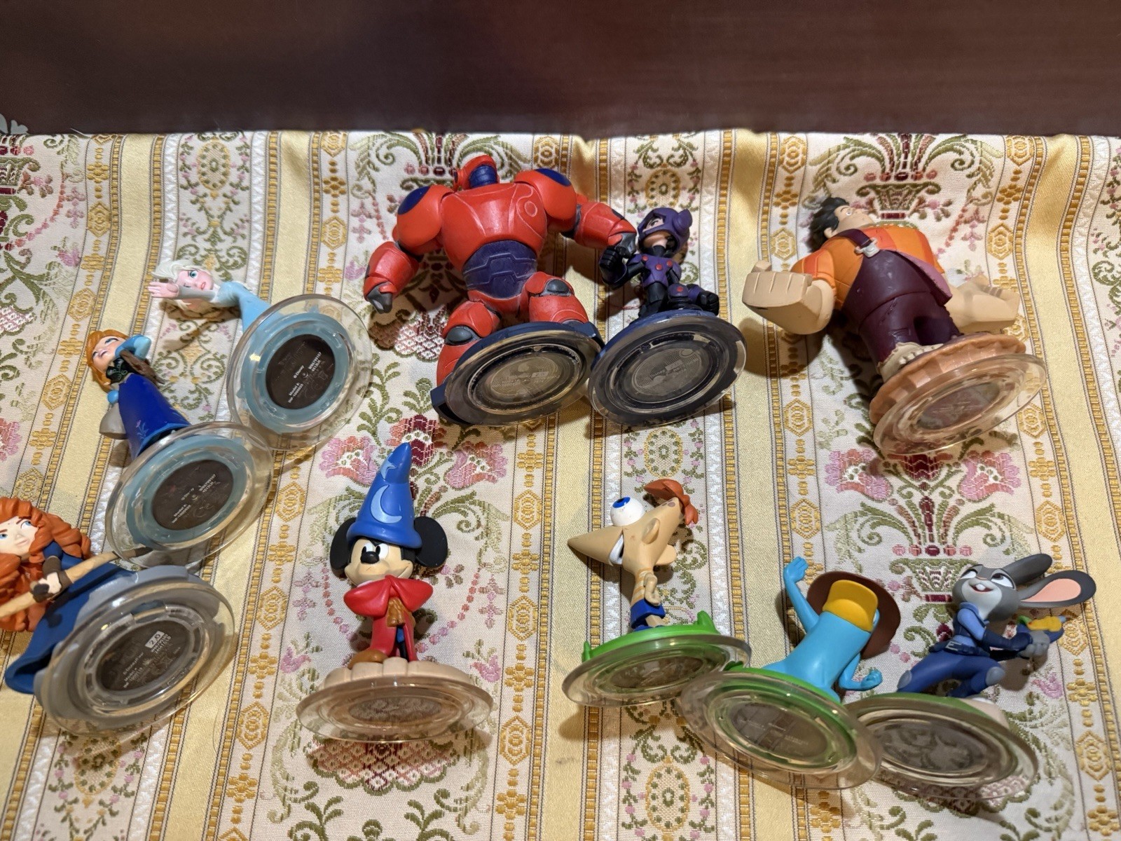 Disney Infinity Phineas Agent P Sorcerer Mickey Elsa Anna Merida Big Hero 6 LOT