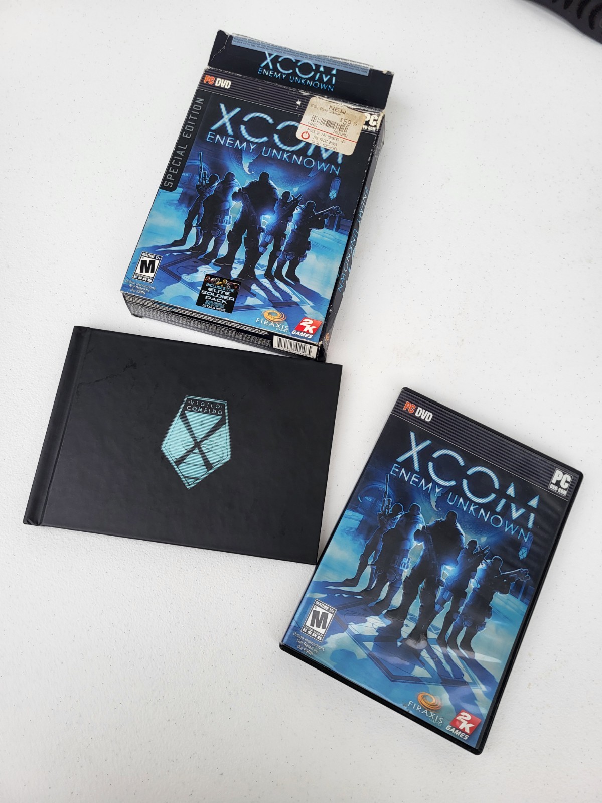 XCOM Enemy Unknown PC DVD Special Edition Complete CD, Book,Fold Out Poster