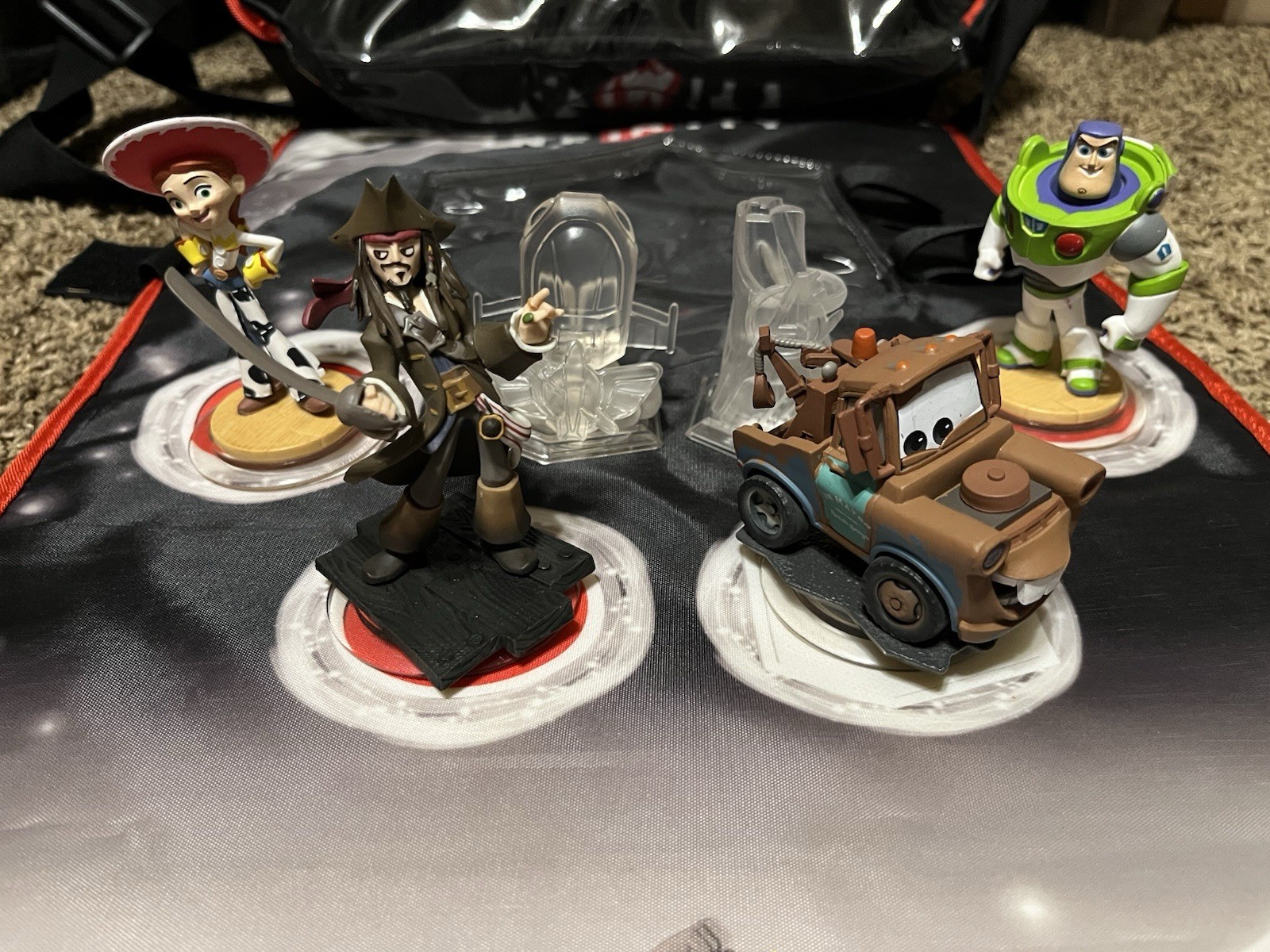 Disney Infinity Lot 6 Figures – Buzz, Jesse, Jack Sparrow, Crystals, Bag&cards!