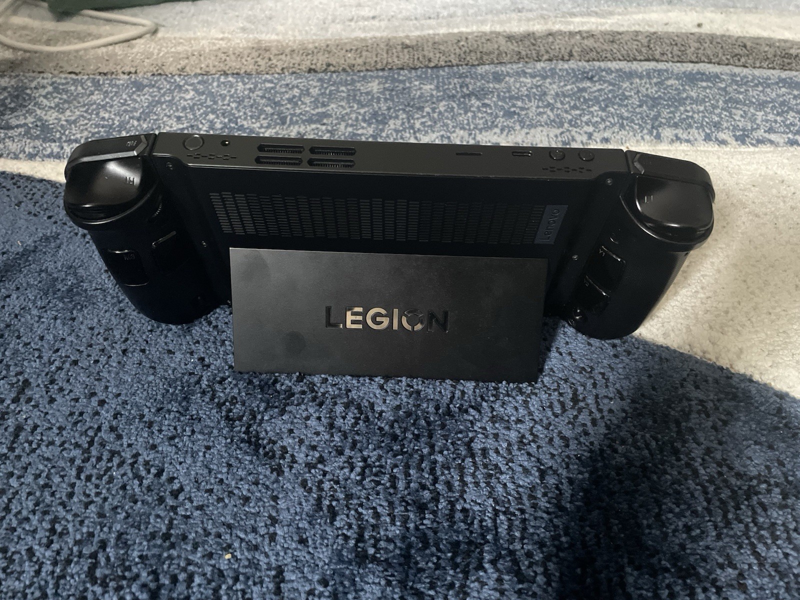 Lenovo Legion Go 8.8” AMD Ryzen Z1 Extreme 16GB RAM 1TB SSD