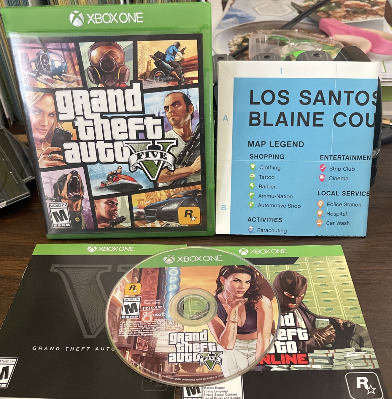 Grand Theft Auto V 5 Xbox One Series X Compatible CIB w/ MAP LN