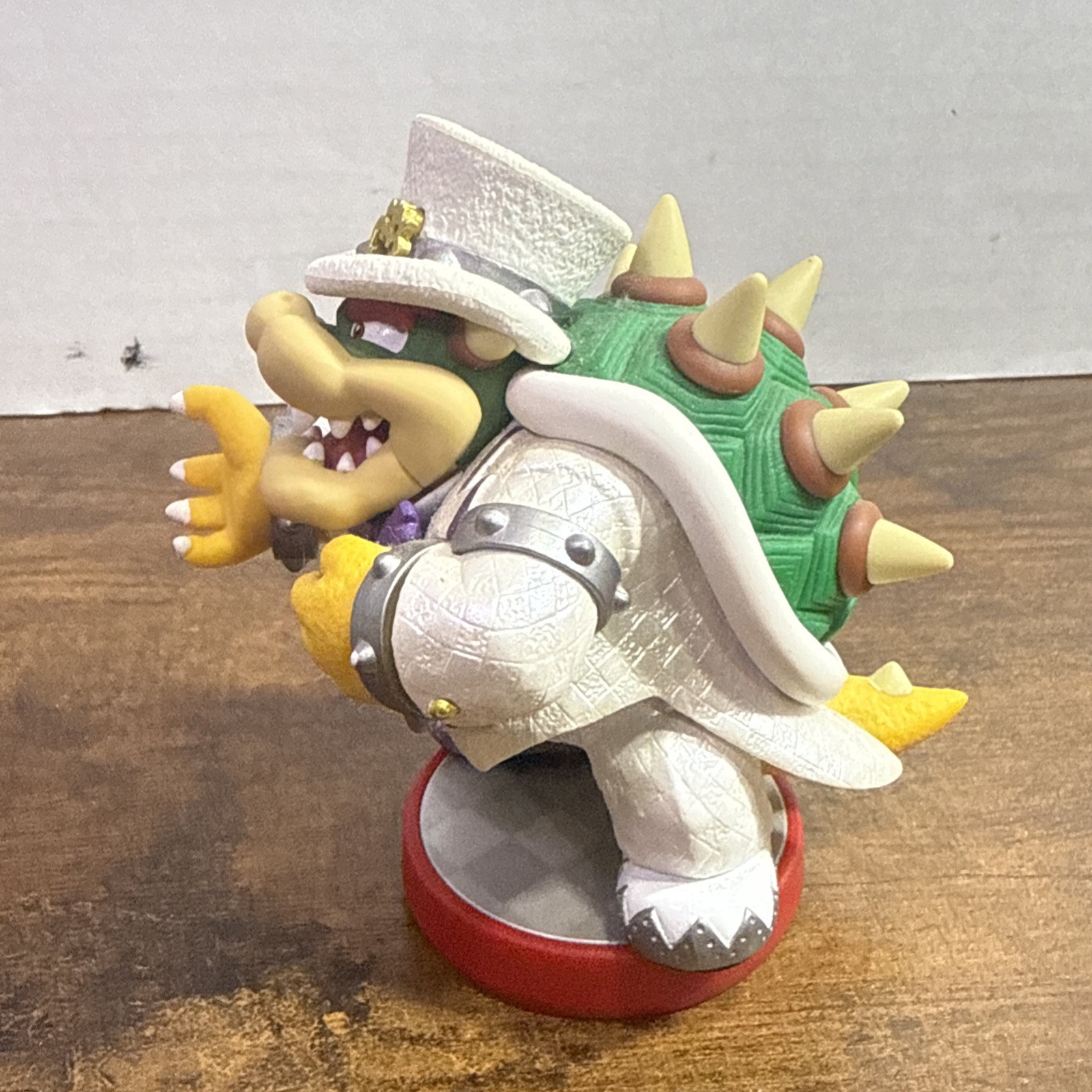 Nintendo Super Mario Odyssey Amiibo Figurine- Wedding Bowser Cake Topper PVC
