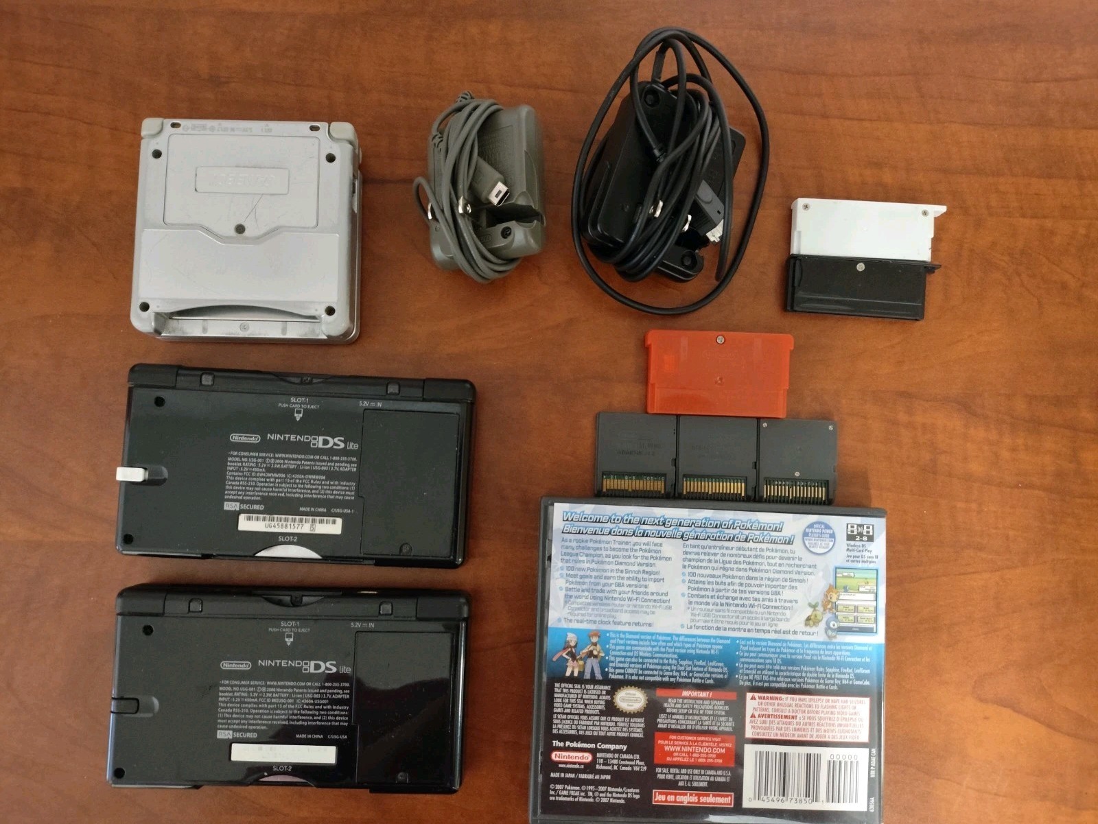 Nintendo Game Boy Advance SP Silver, Black DS lite with Pokemon Pearl + Fire Red