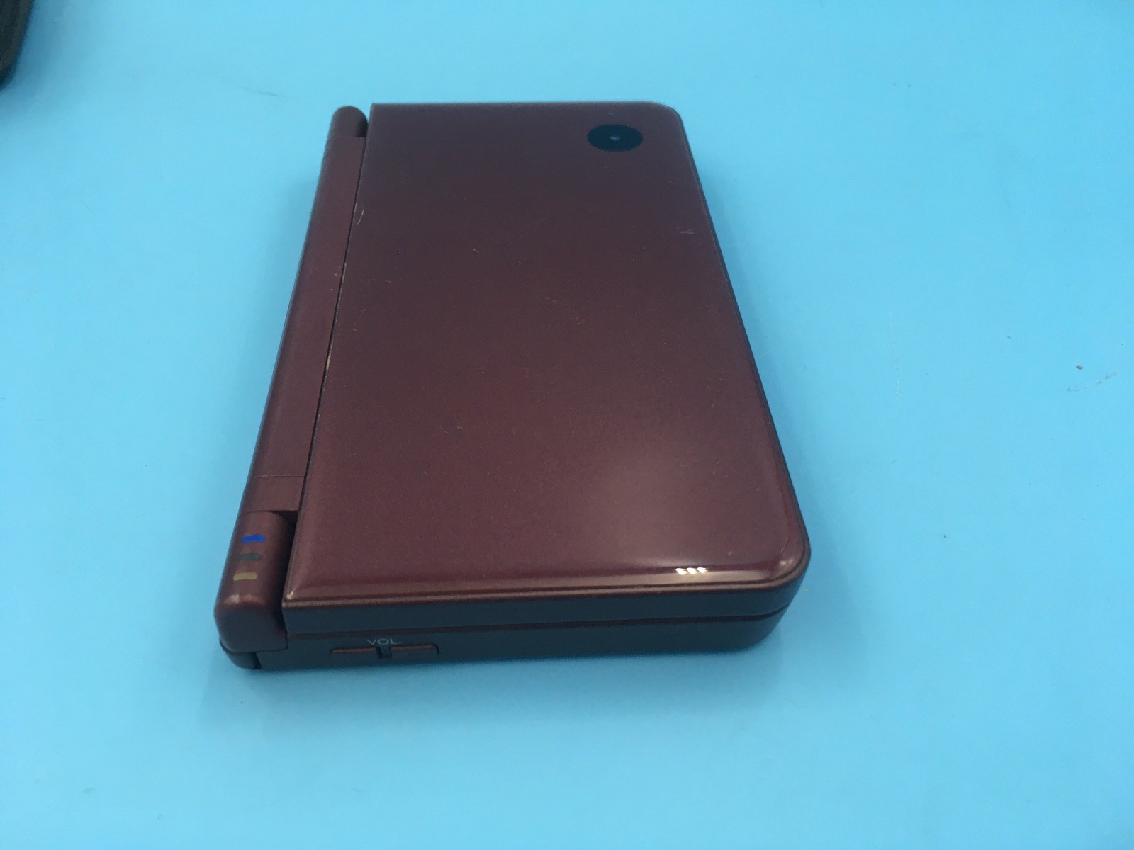 Nintendo DSi XL Red Burgundy UTL-001 w/ Stylus, Charger, 1gb SD Card, & Case