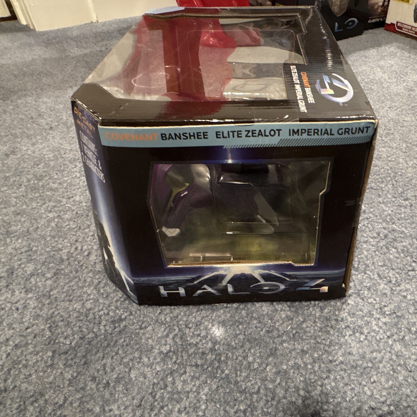 Jada Toys Halo 4 Covenant Banshee Vehicle Collector’s Edition w/ Elite Zealot