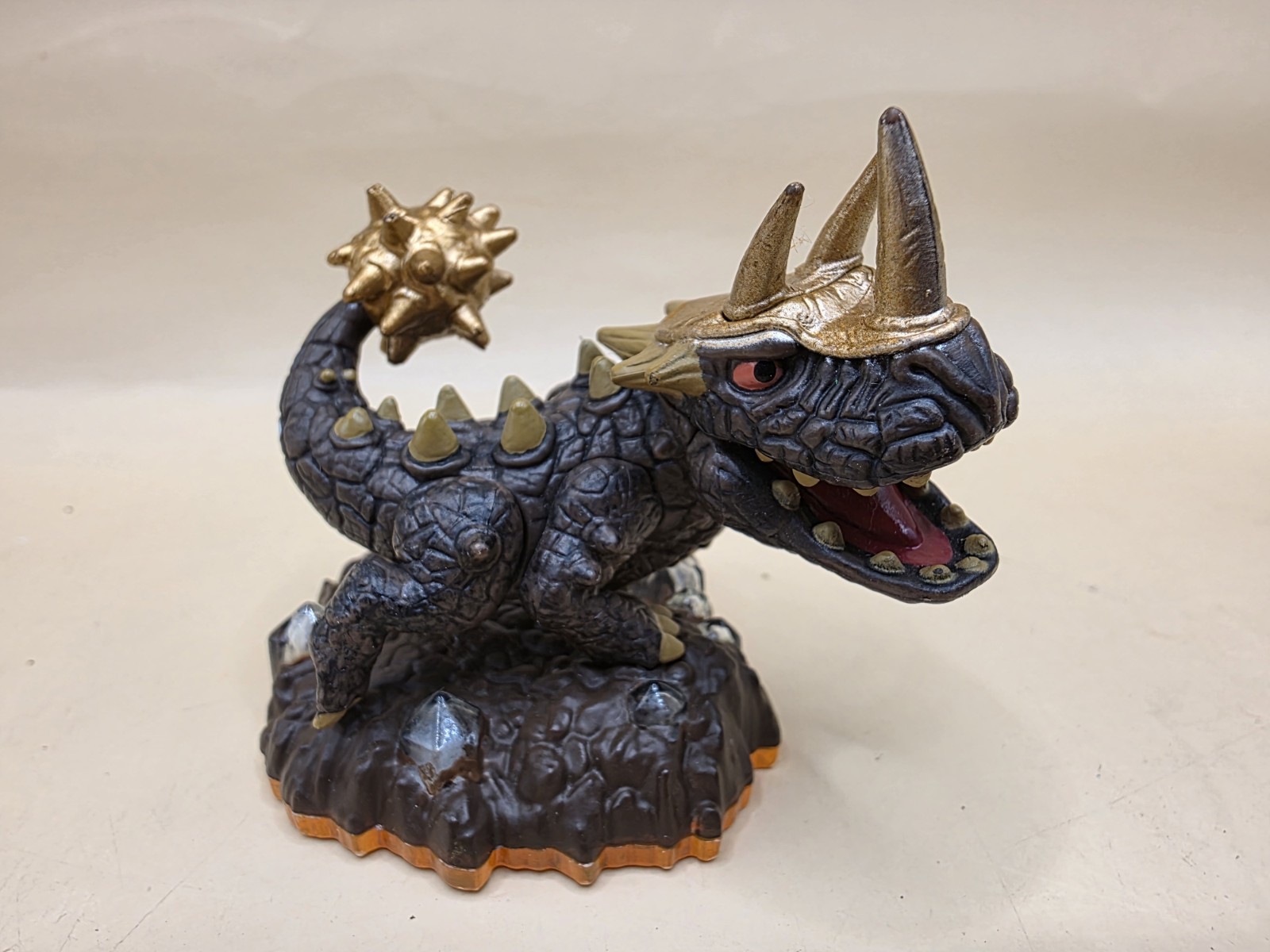 Skylanders Giants Figure Lot of 4 – Bouncer, Hot Head, Hot Dog, Bash Series