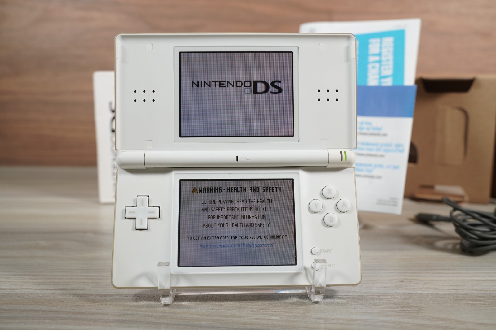 Nintendo DS Lite System – Crystal White Complete In Box CIB