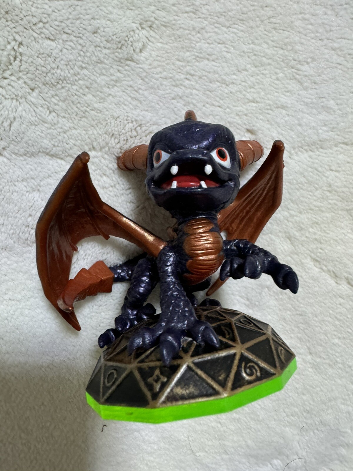 Activision Lot of 9 Green Base Skylander Figures 2011 Video Game Toys