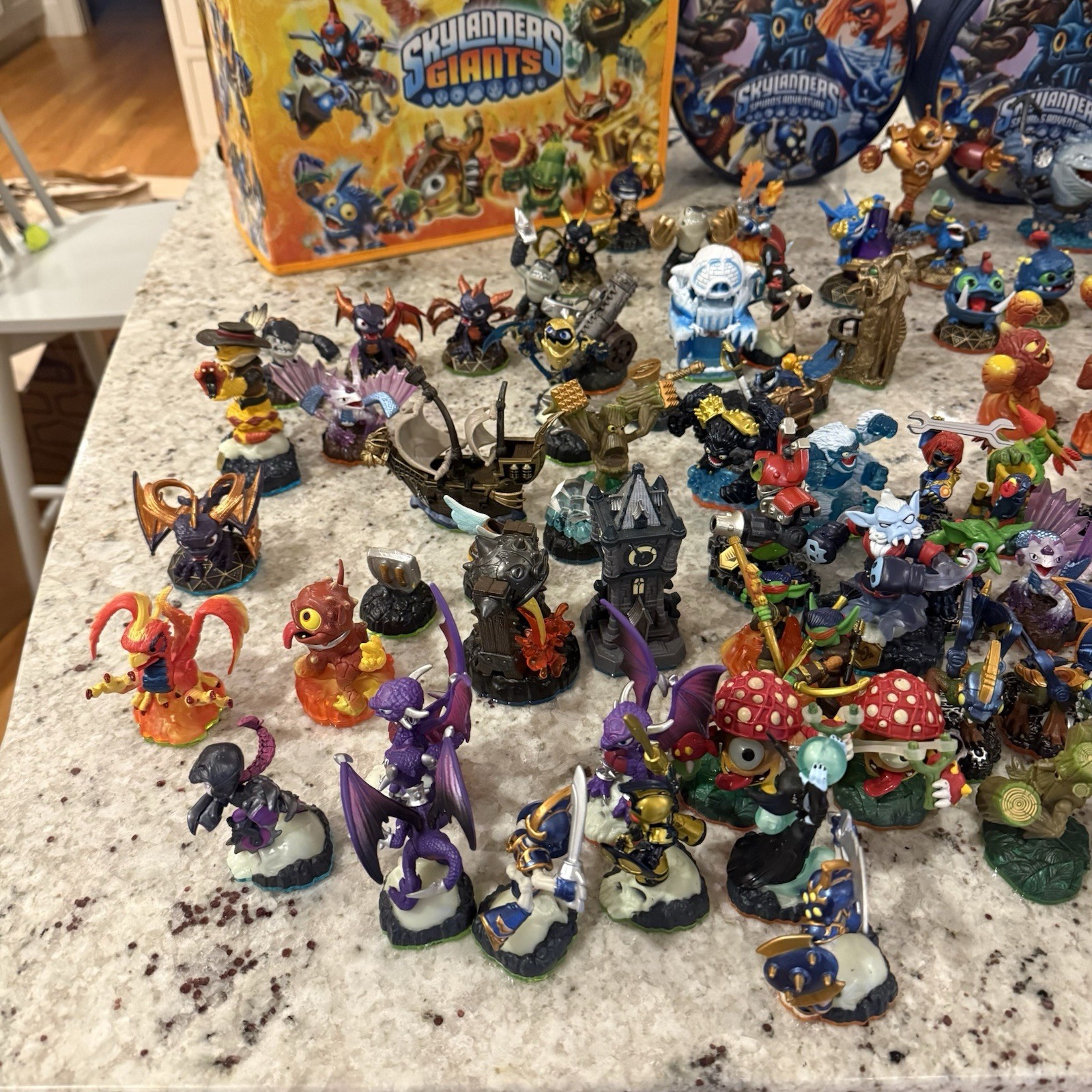 Large Skylanders Figure & Accessory Lot (Read Description) Giants Spyro Swap Etc