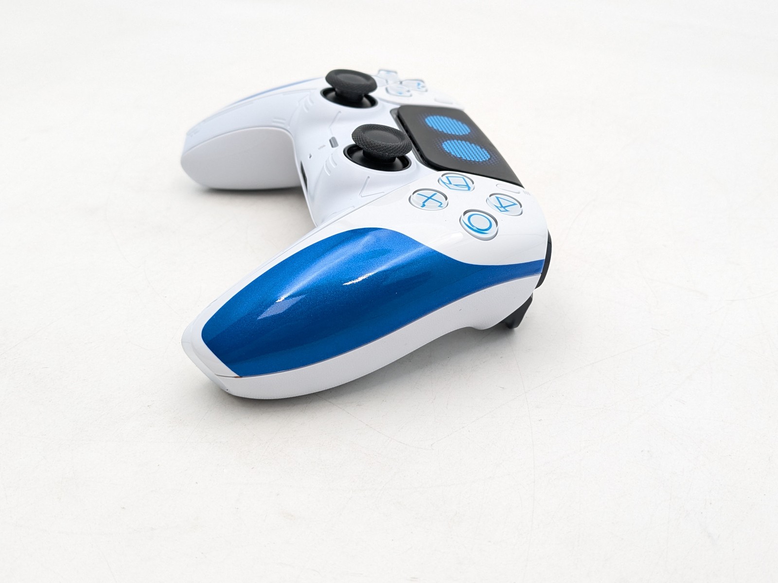 Sony DualSense Astrobot Limited Edition PS5 Controller (CFI-ZCT1W) W/ Case