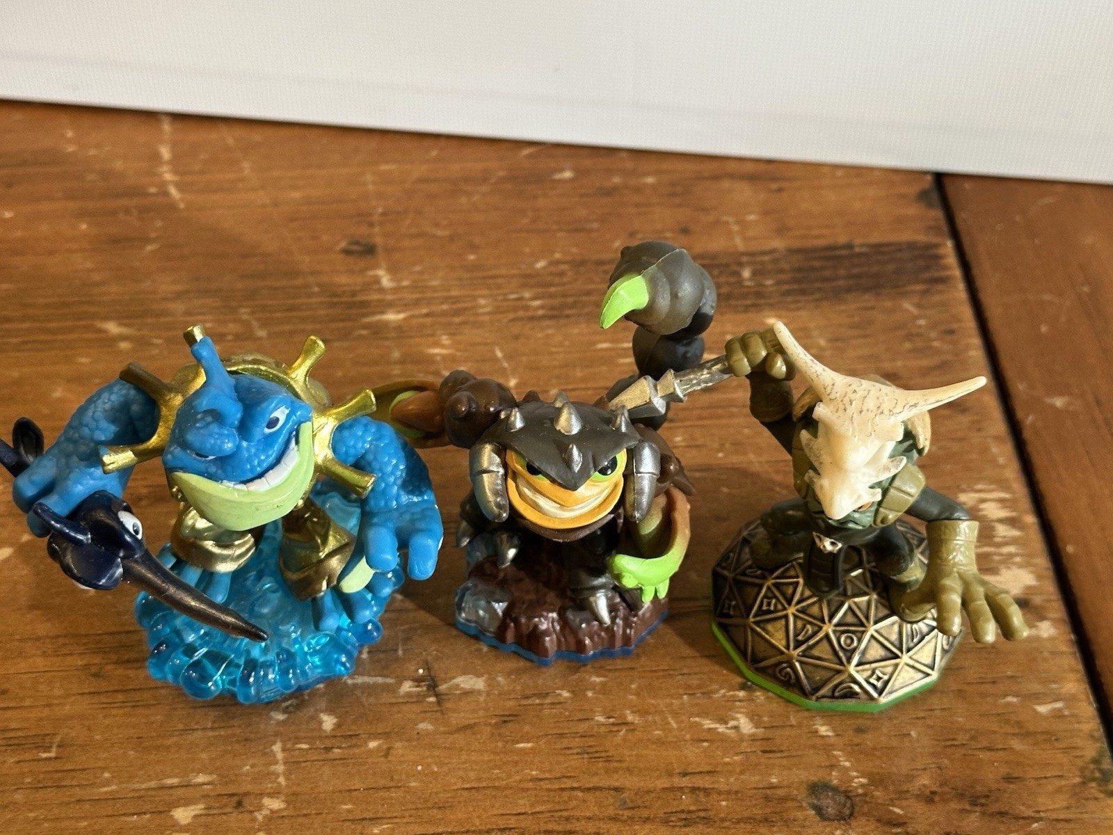Lot of 3 Skylanders Giants figures- VOODOOD, RIP TIDE and SCORP tested + others!