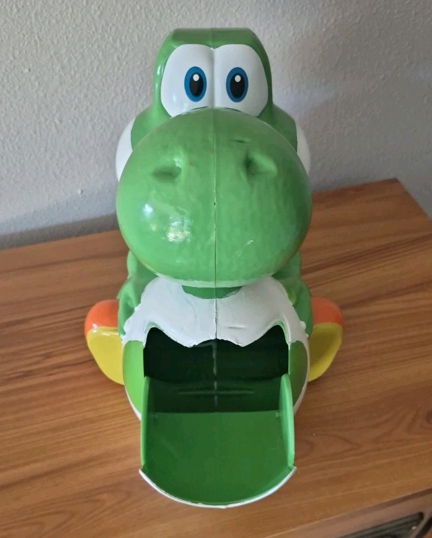 Replica Yoshi Egg Popcorn Bucket – Super Mario Fan Art Display Figure / Prop
