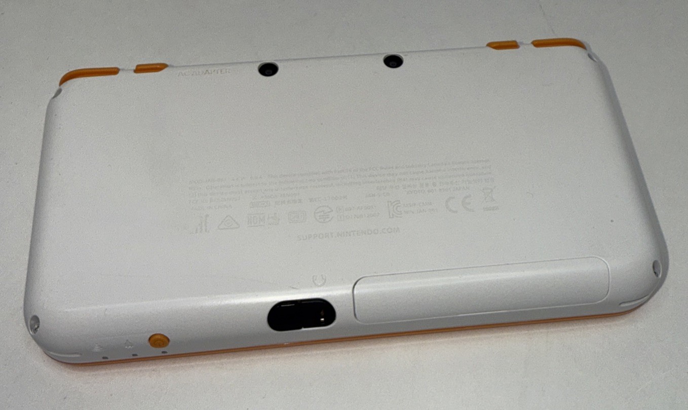 New Nintendo 2DS XL Console White/Orange JAN-001 + 4gb SD Card Good Condition