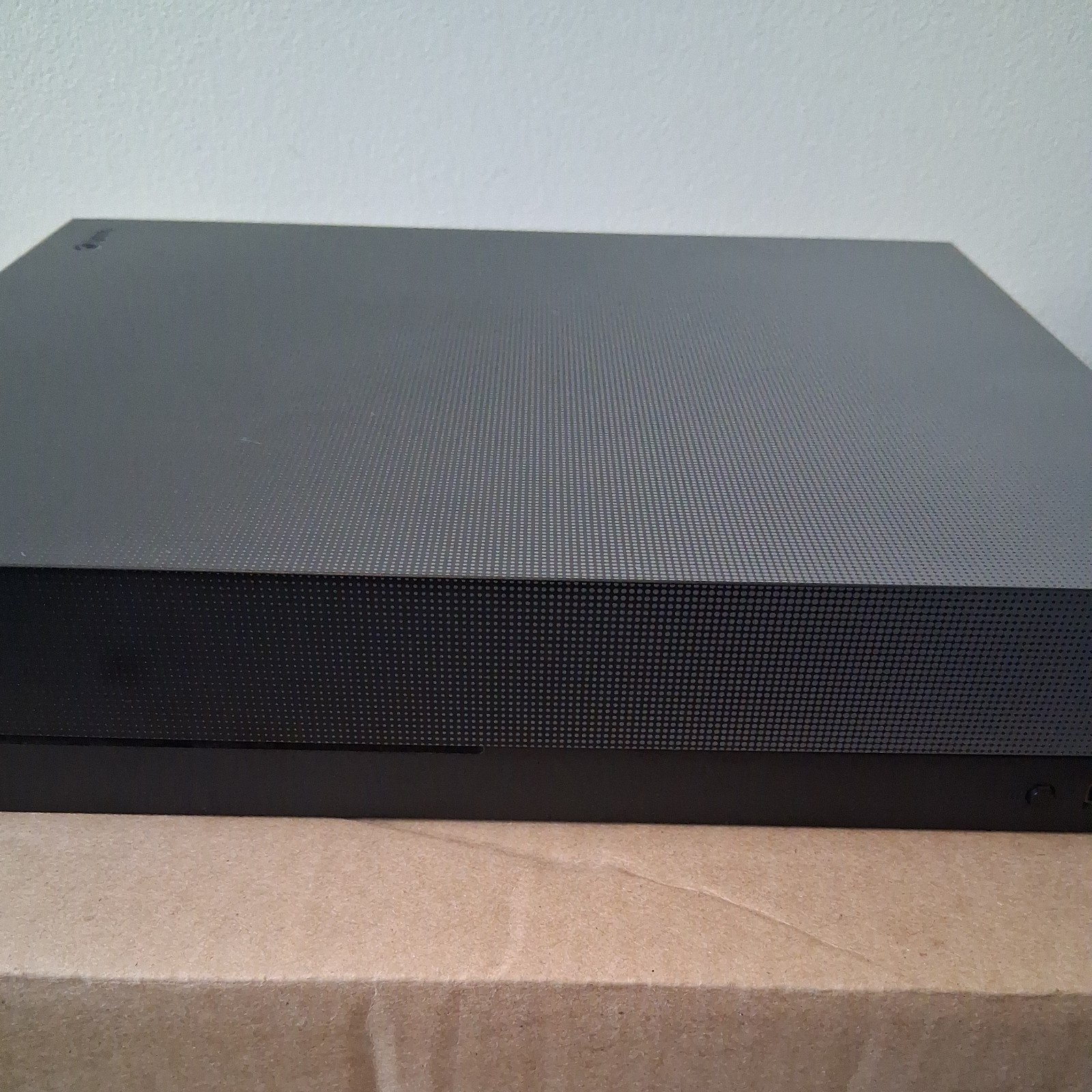 Microsoft Xbox One X Project Scorpio 1TB Console Limited Edition -Complete-