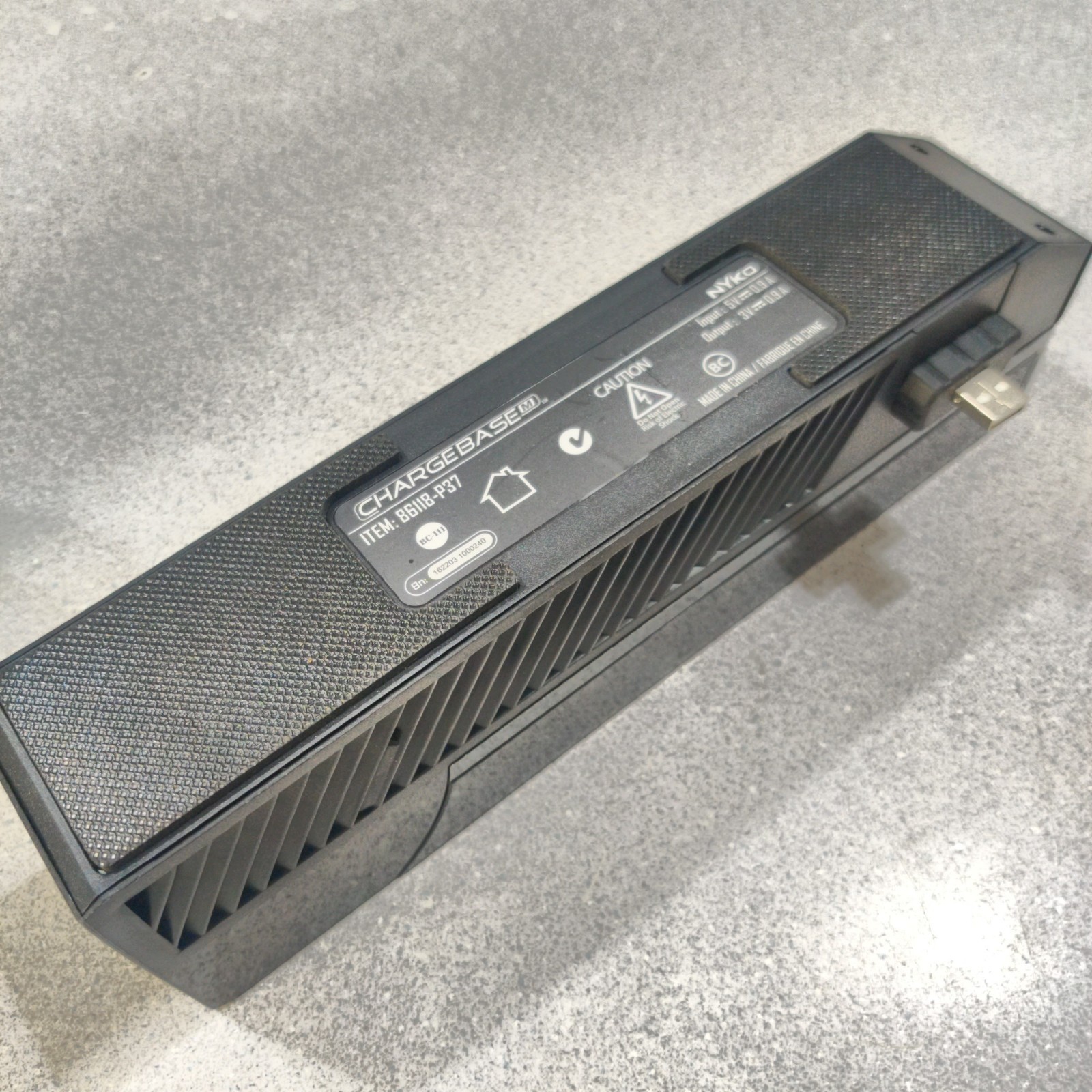 Nyko Xbox One Modular Powerstation Dual Battery Charger Dock Base MN–86118-P37