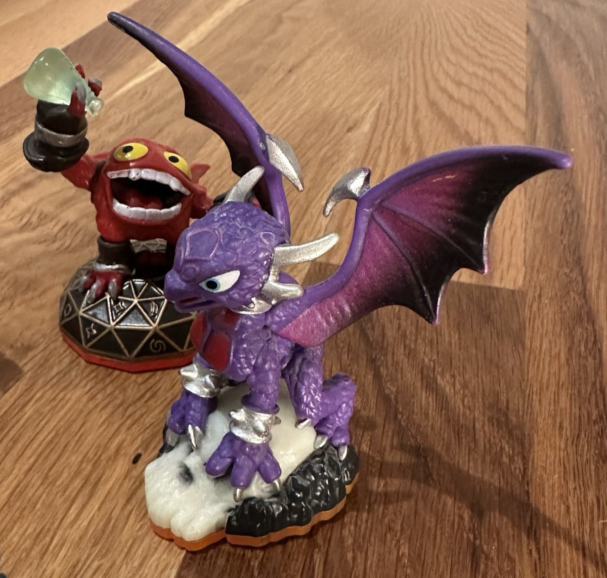 Skylanders Giants Series 2 – Lot of 8 Figures / Eye Brawl and more.