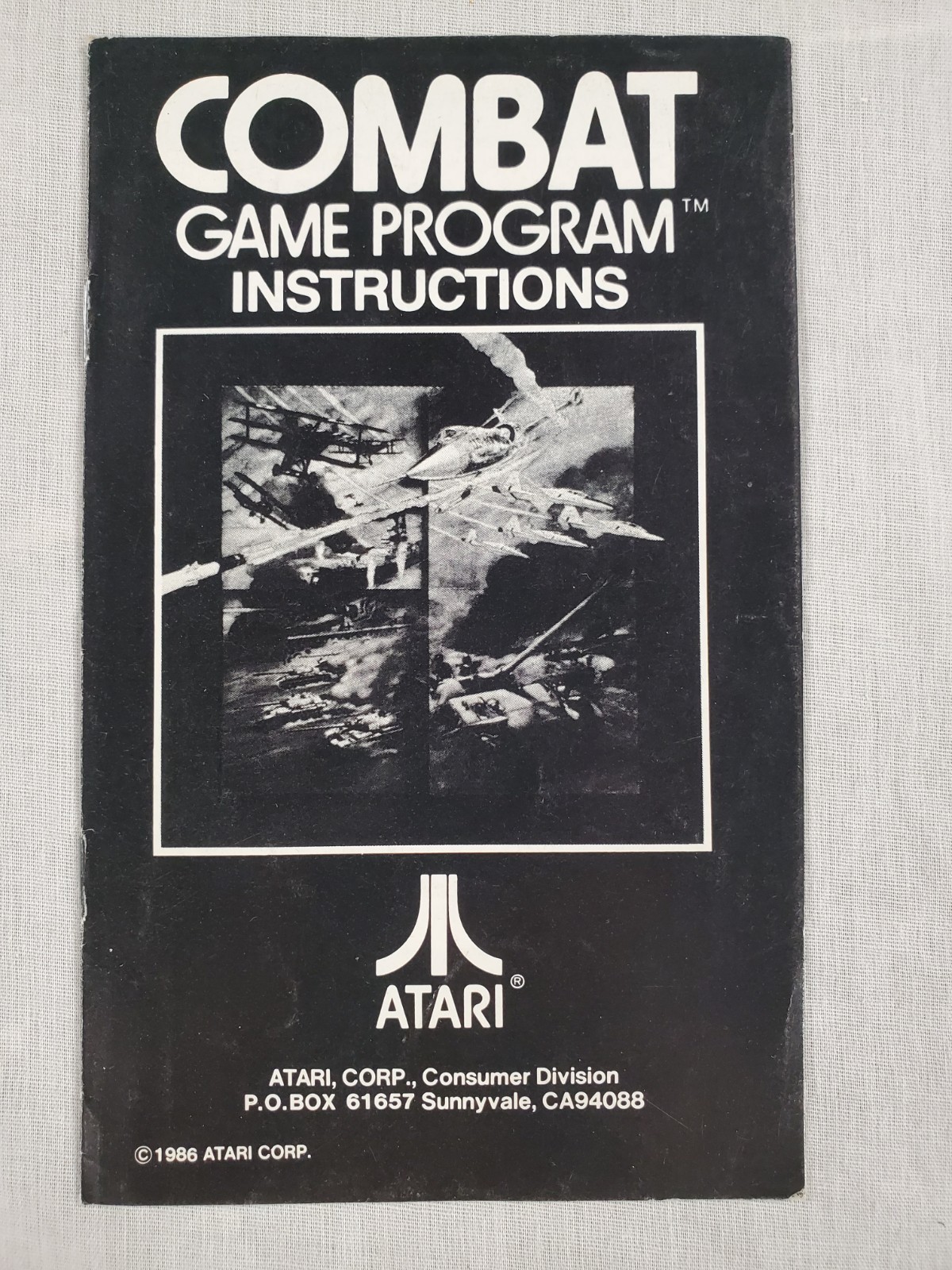 Combat 01 Atari Corporation Black And White Manual – VERY RARE