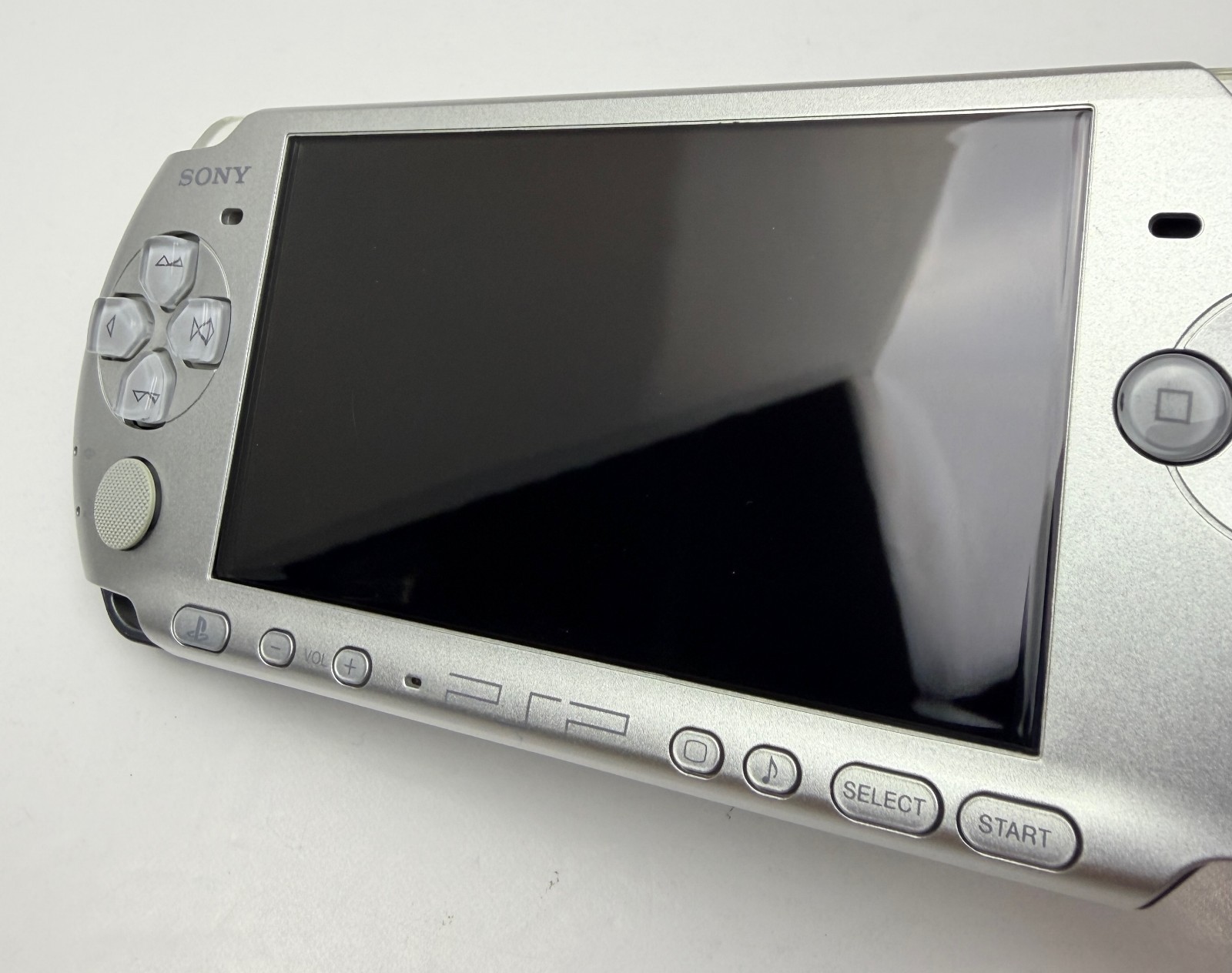 Sony PSP 3000 Mystic Silver Handheld w/ NEW Battery, Charger, & 1GB Memory Card