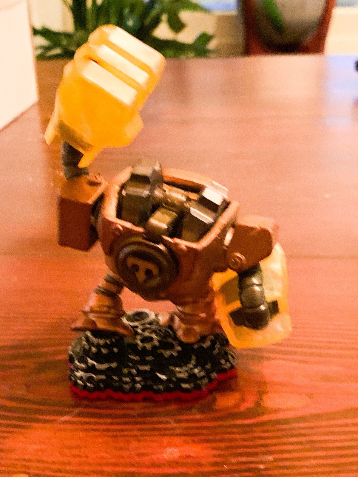 Skylanders Trap Team Jawbreaker Golden Character Figure 2014 87001888 Red Base👾