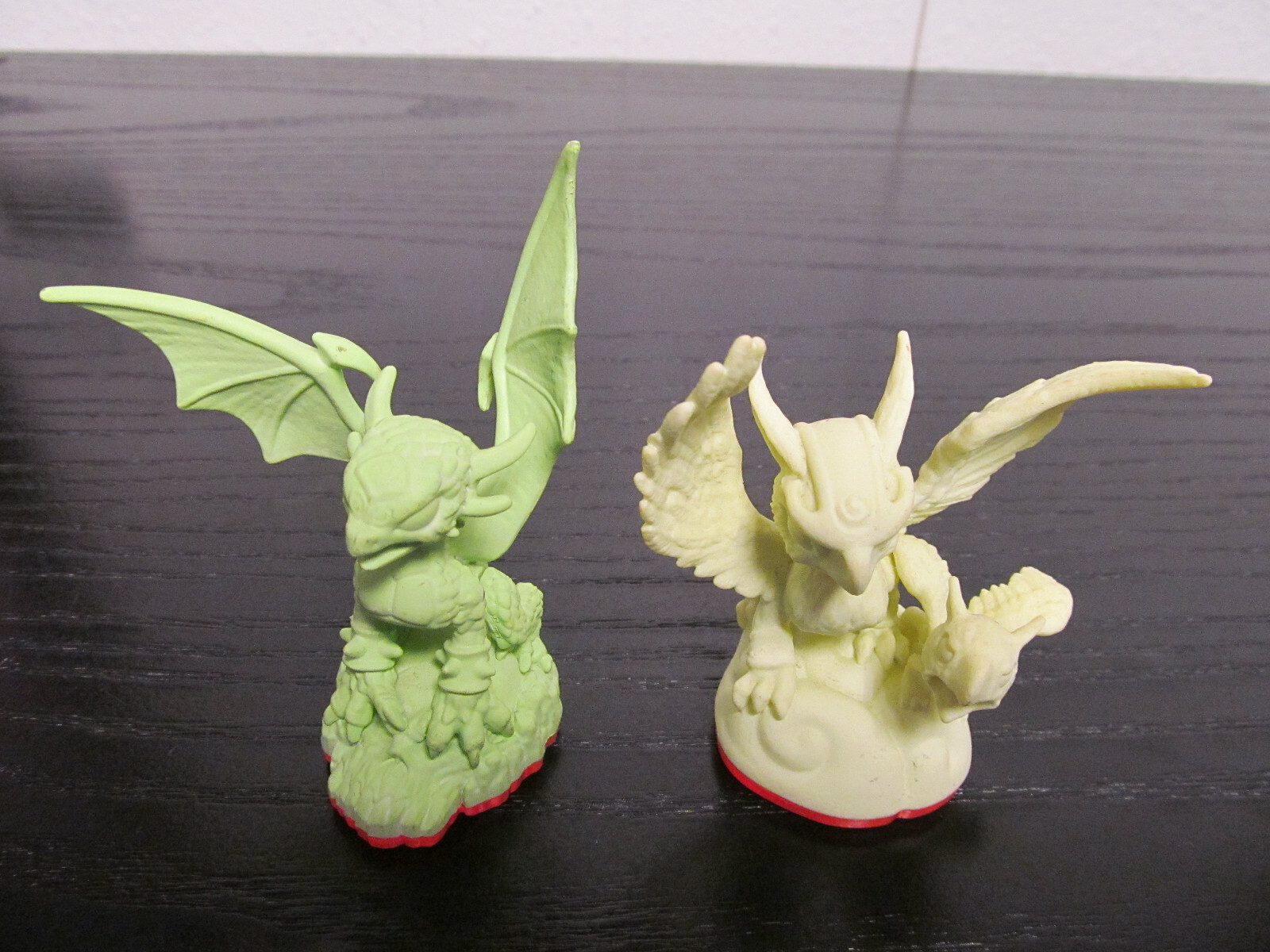 2012: Skylanders Giants ( Glow In Dark ) Sonic Boom & Cynder FIGURE ( Lot Of 2 )