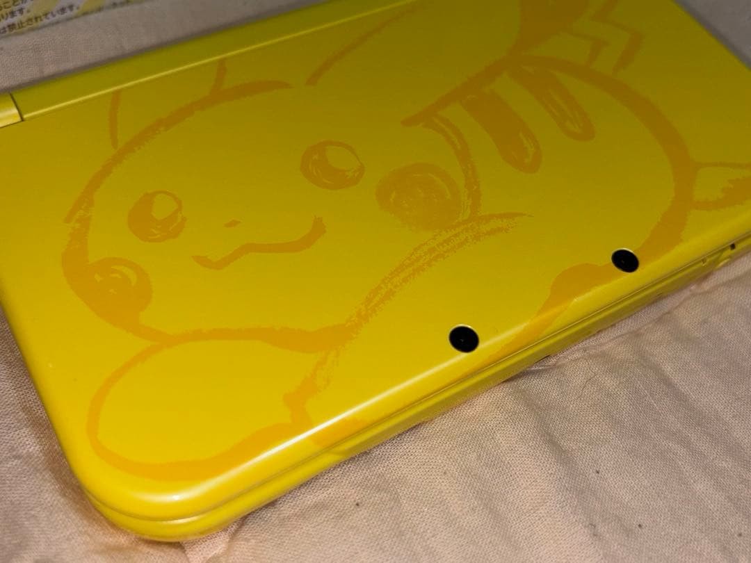3DS/2DS/DS New Nintendo 3Dsll Pikachu Yellow Pokemon With Box, Main Unit, Japan