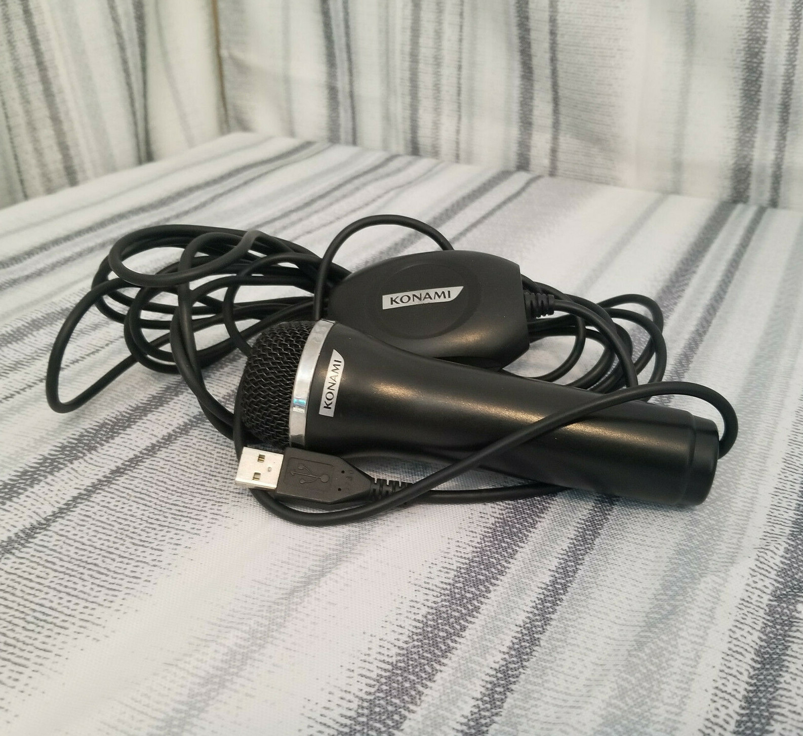 Genuine Logitech Konami Guitar Hero Rock Band USB Microphone Mic M/N: A-0234A