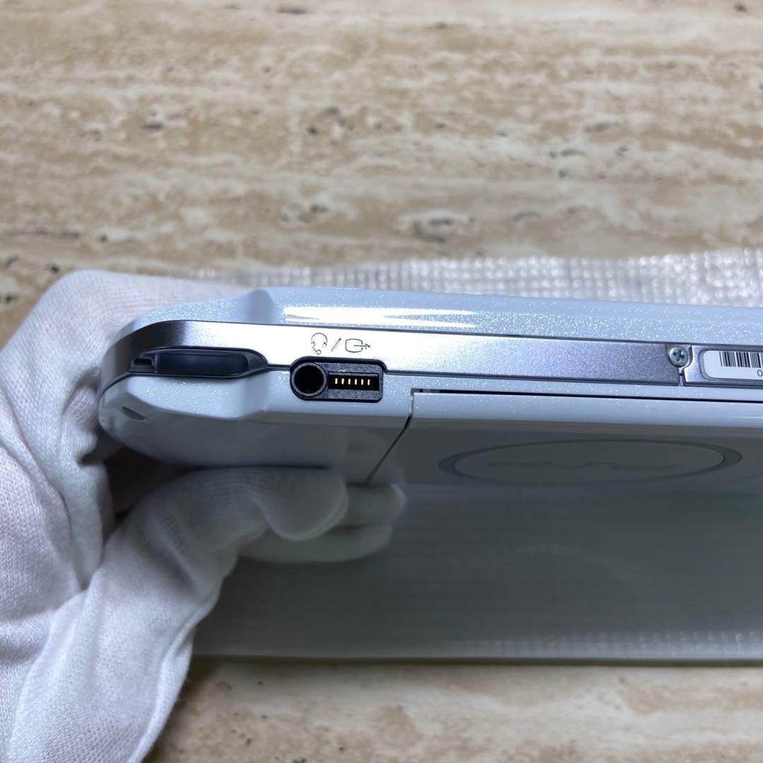 Sony PSP 3000 Pearl White Complete in Box Excellent Condition 7088