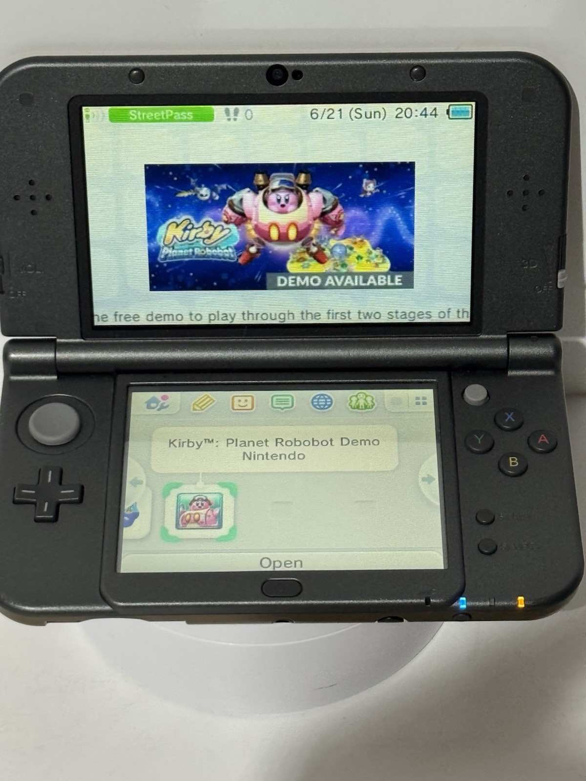 Nintendo New 3DS XL Handheld System Hyrule Edition Complete in Box Zelda Gold