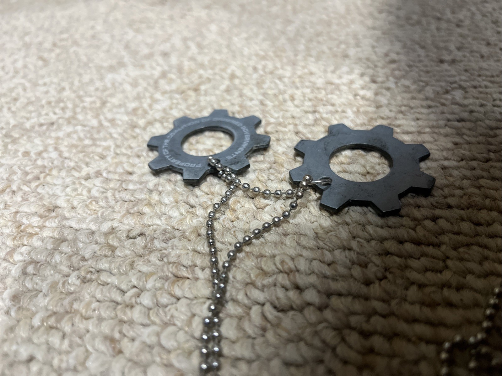 Gears of War 2 GOW Official Cog Tags Necklace RARE PROMO NFR Xbox 360