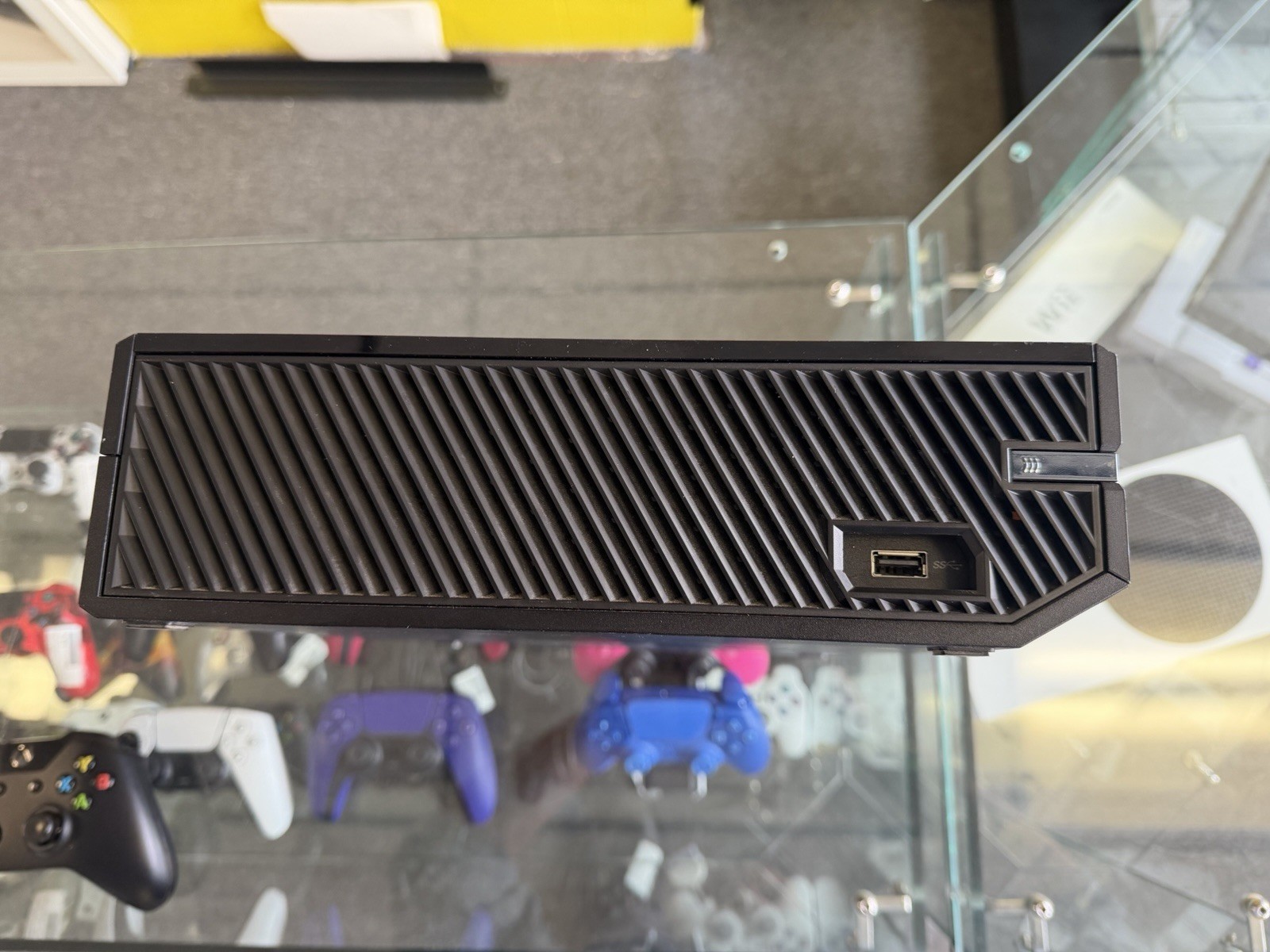Microsoft Xbox One 500GB Console Black Model 1540 Blu-Ray Compatible 1080p