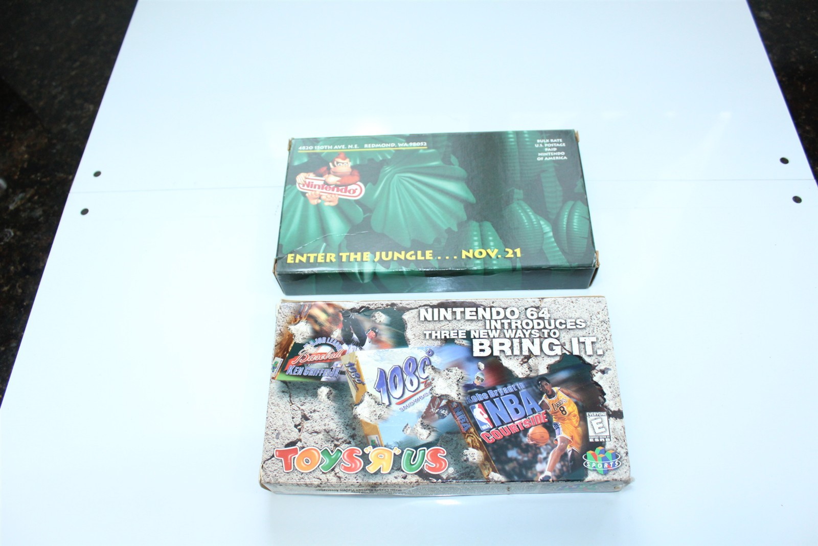 Vintage Nintendo 64 Toys R Us Promo & Donkey Kong Country VHS Promo Video Tapes