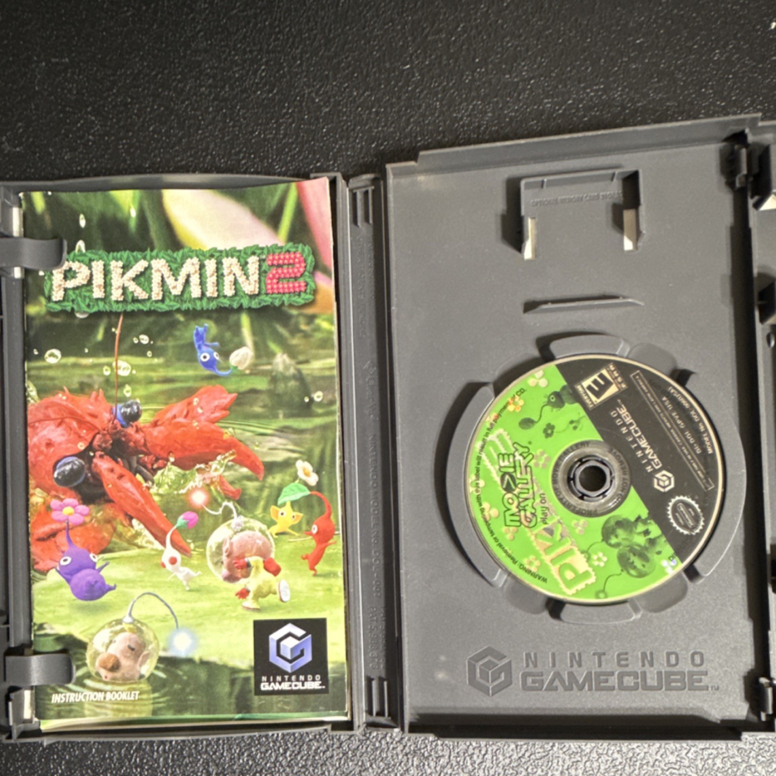Nintendo Pikmin 2 GameCube Action-Adventure E Manual Included NTSC-U/C (US/CA)