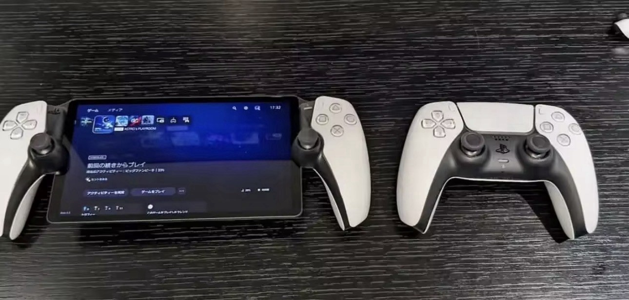 Sony PlayStation Portal Remote Player PS5 Handheld 1080p Wi-Fi White CFI-Y1001