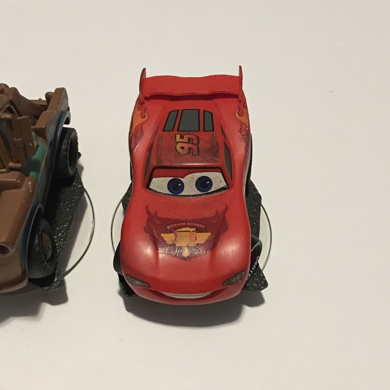 Disney infinity Figures CARS Lot Of 3 + Playset Crystal