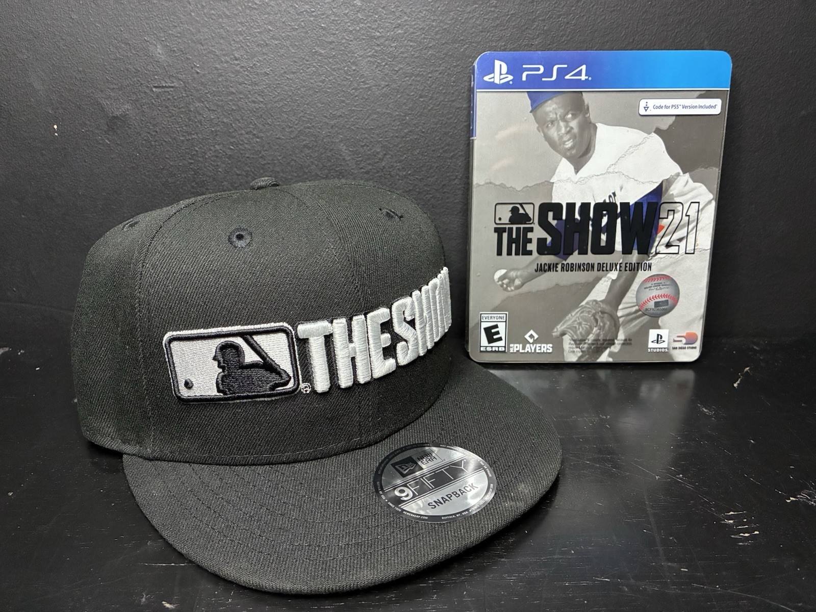 MLB The Show 21 Jackie Robinson Deluxe Edition PS4 Steelbook + New Era Hat