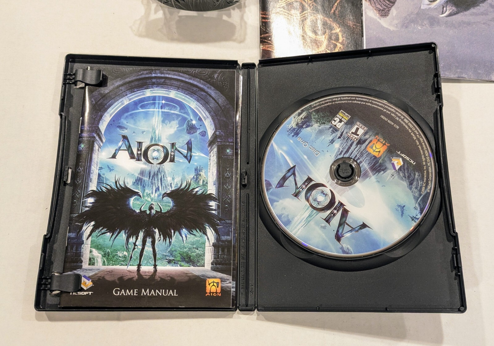 AION Limited Collector’s Edition PC DVD-ROM 2009 + Sealed Figure + 2 Posters VG