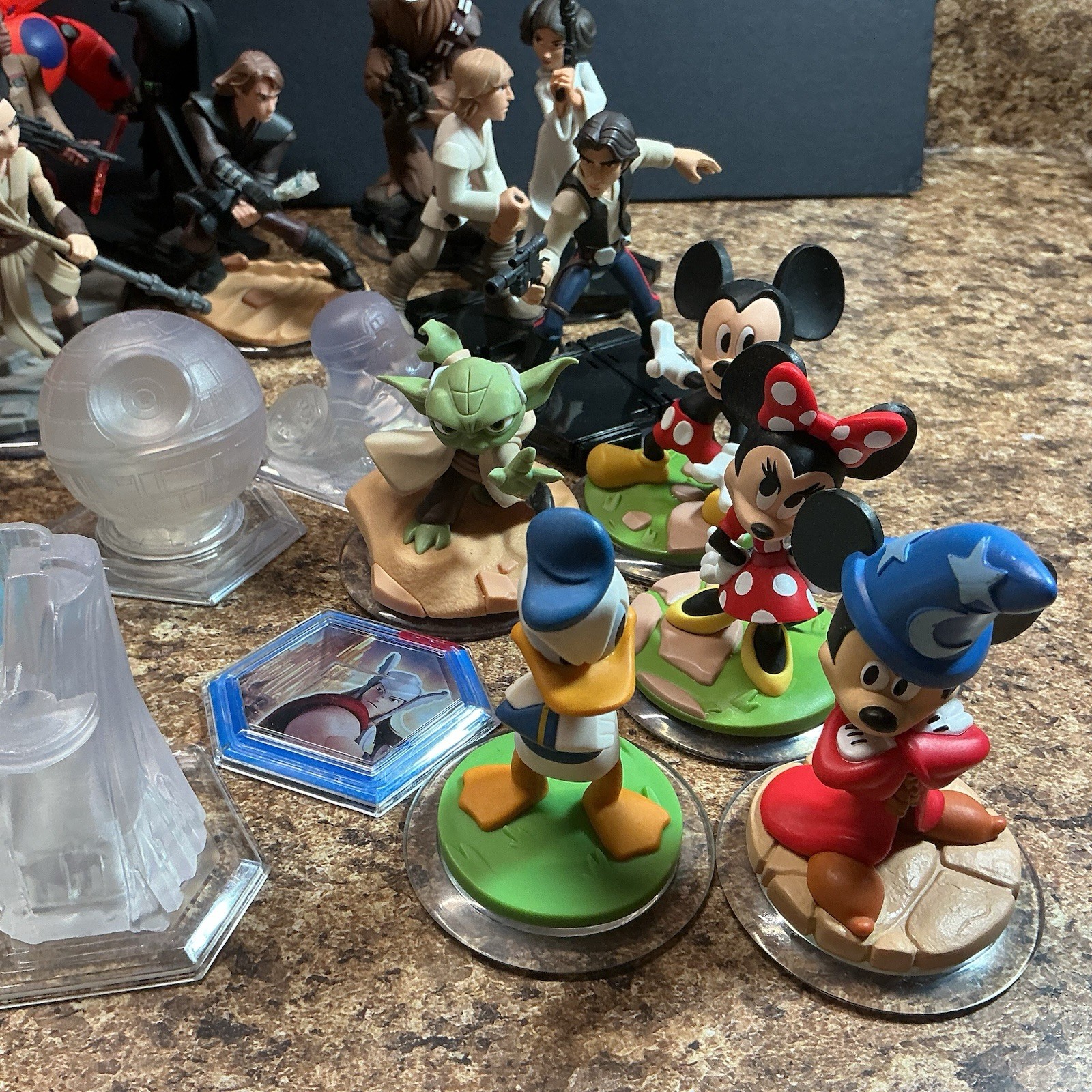 Disney Infinity Figures Pieces Lot Of 35 + Various 2.0 3.0 Star Wars Nemo Mickey