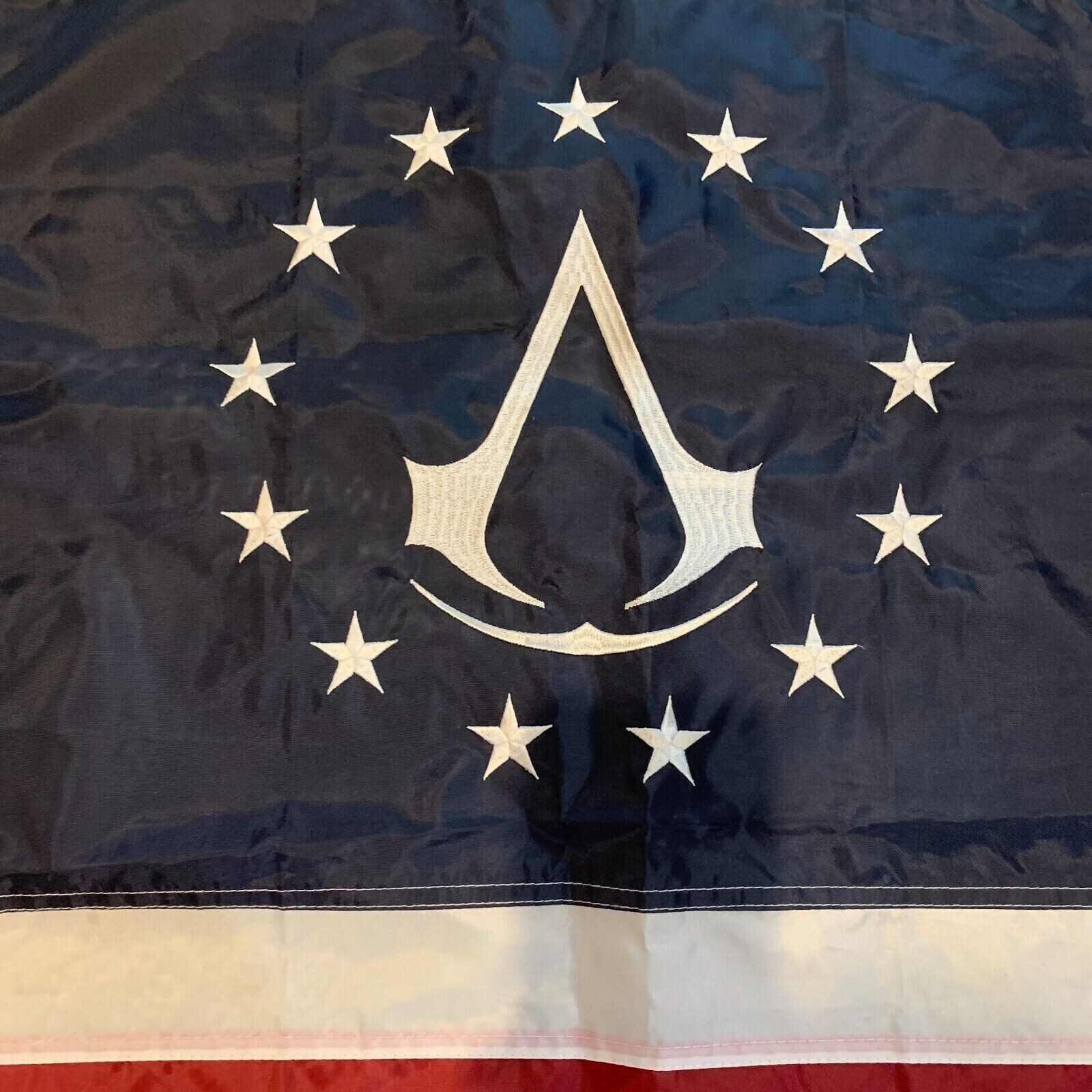 New Official Assassin’s Creed 3 III Colonial Flag Collectors Limited Edition