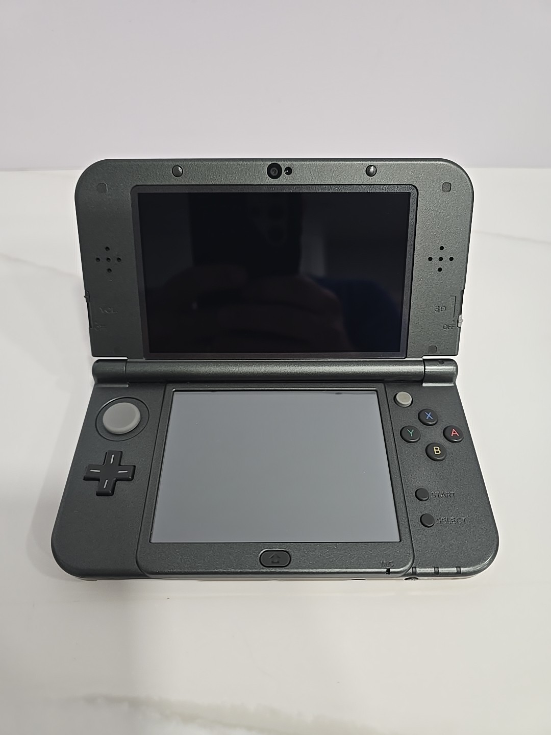 Nintendo New 3DS XL Hyrule Gold Edition Handheld System CIB w/ AR Cards & Manual
