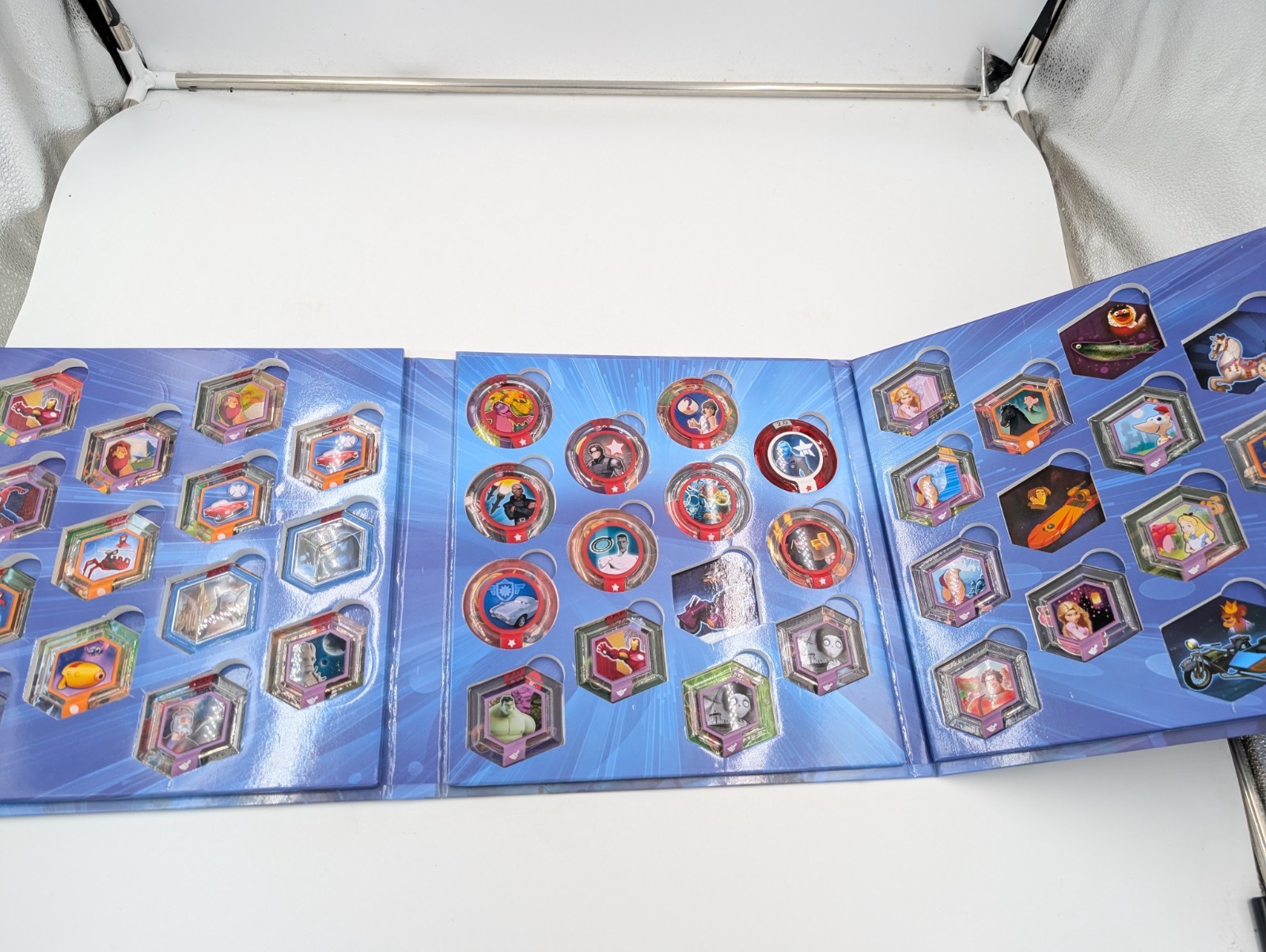 Lot Of 37 Disney Infinity Power Discs 2.0 With Storage Case (260147)