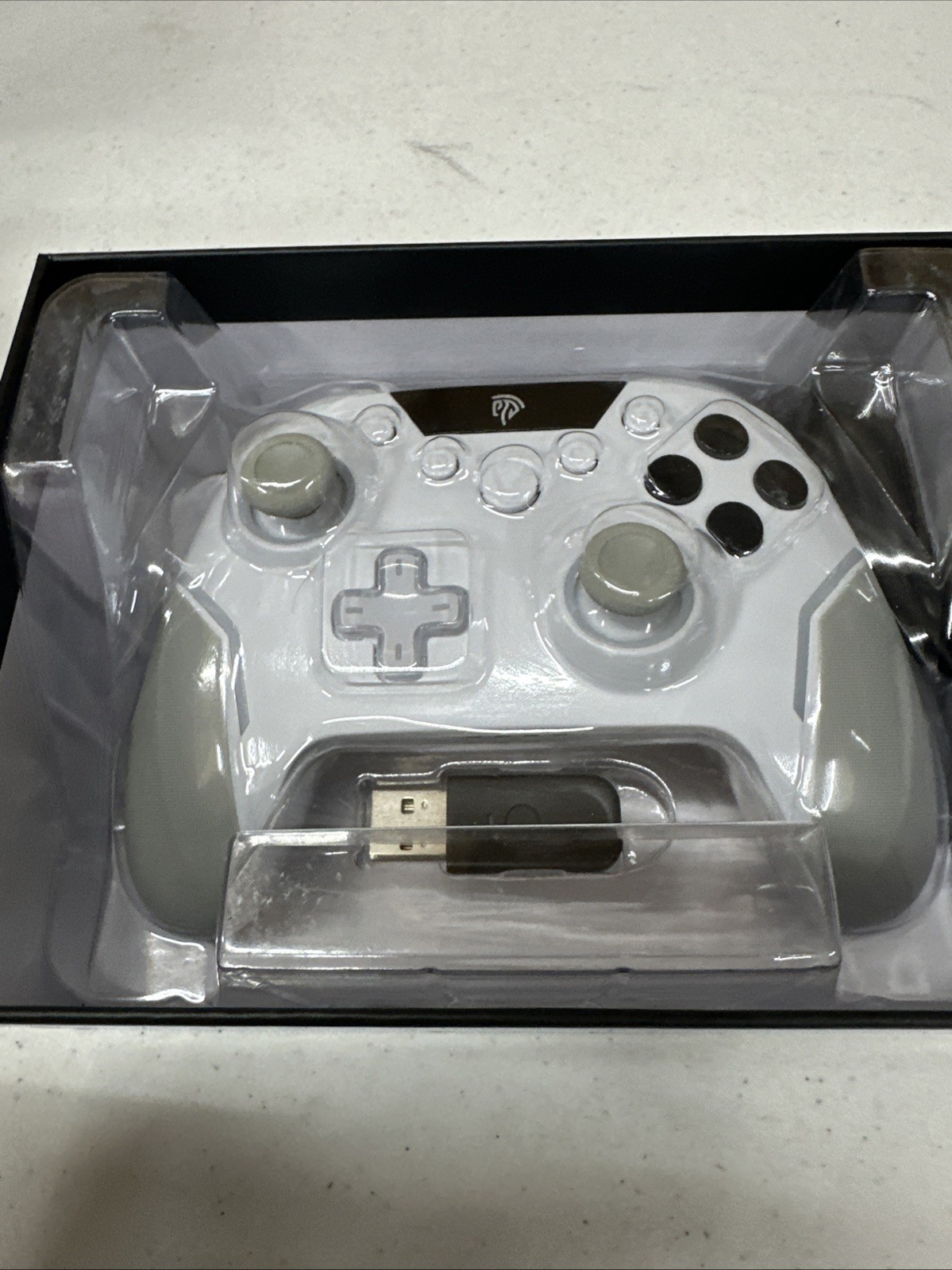 EasySMX – X20 Wireless Gaming Controller, RGB Backlit, Hall Effect Sticks, 1000H