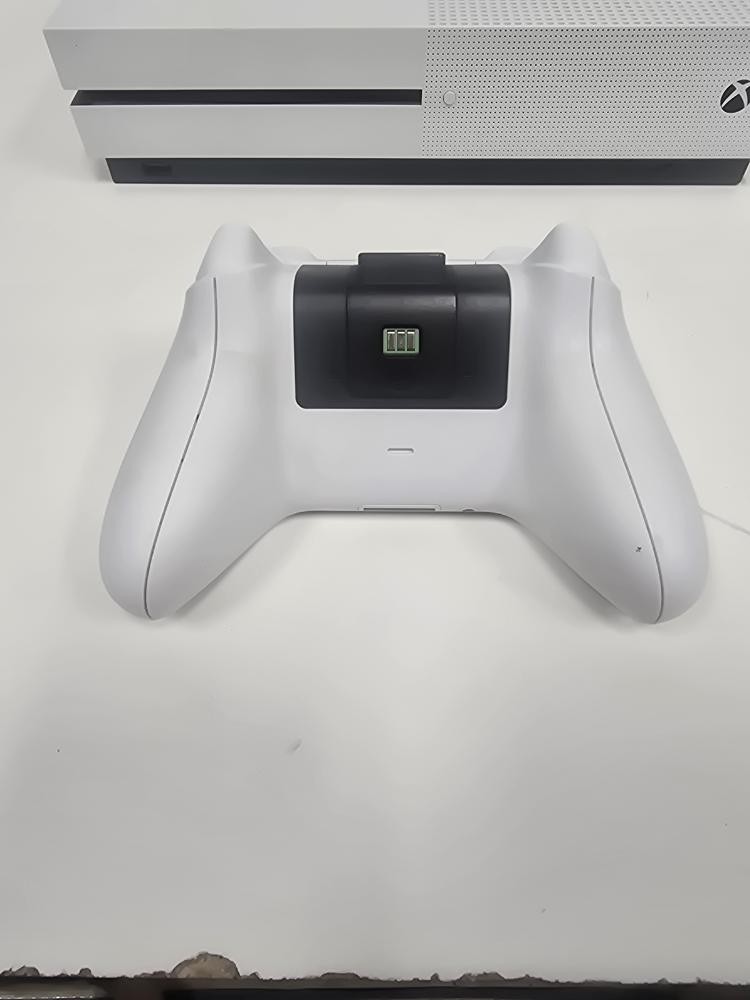 MICROSOFT XBOX ONE S (P21028928)