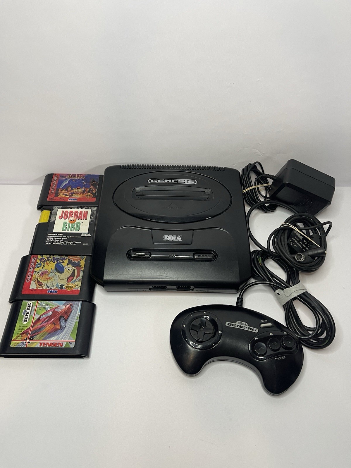 SEGA Genesis Model 2 MK-1631 Video Game System Bundle Controller / Games Tested