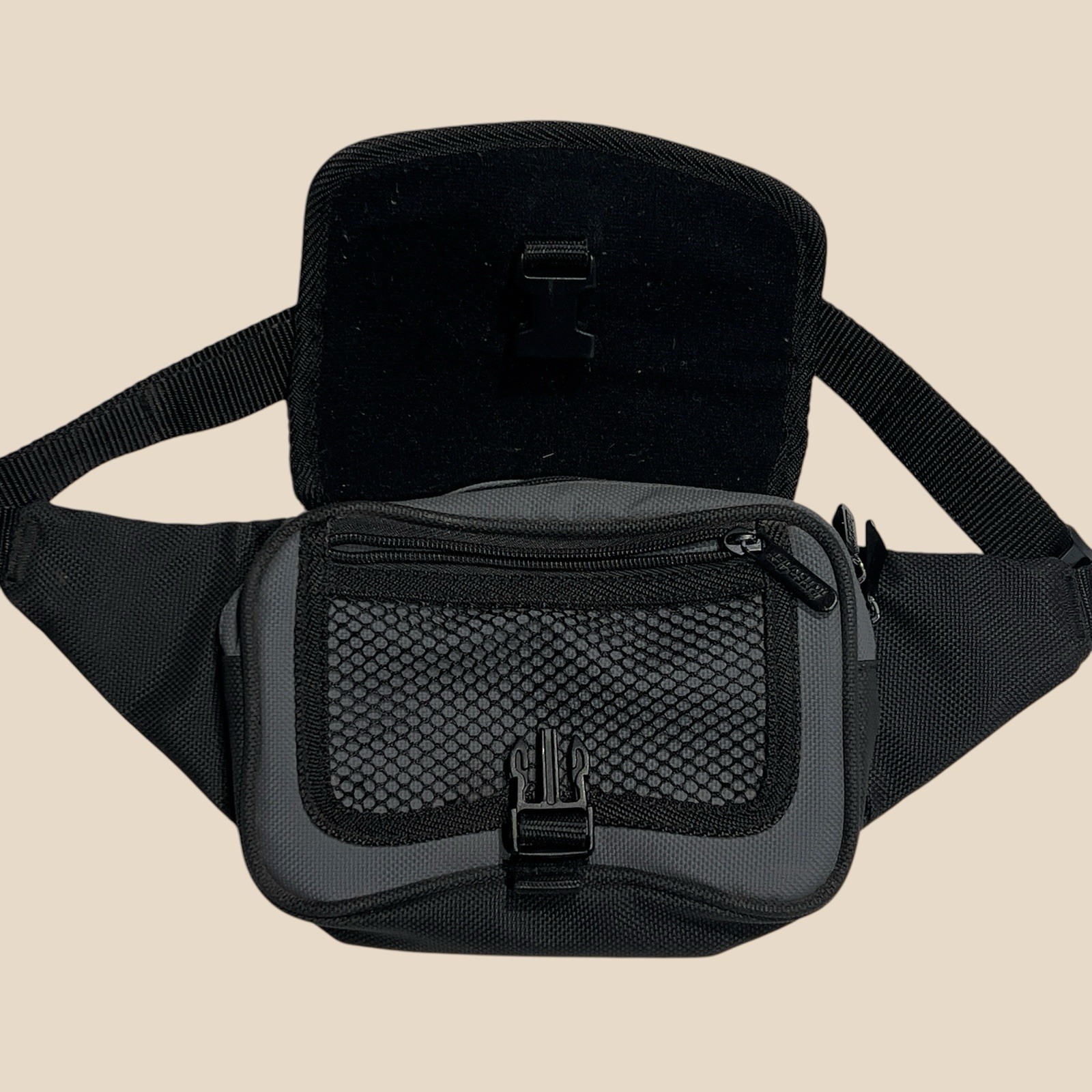 Nintendo Game Boy Carrying Case InterAct Gray Black Waist Bag Pack Retro