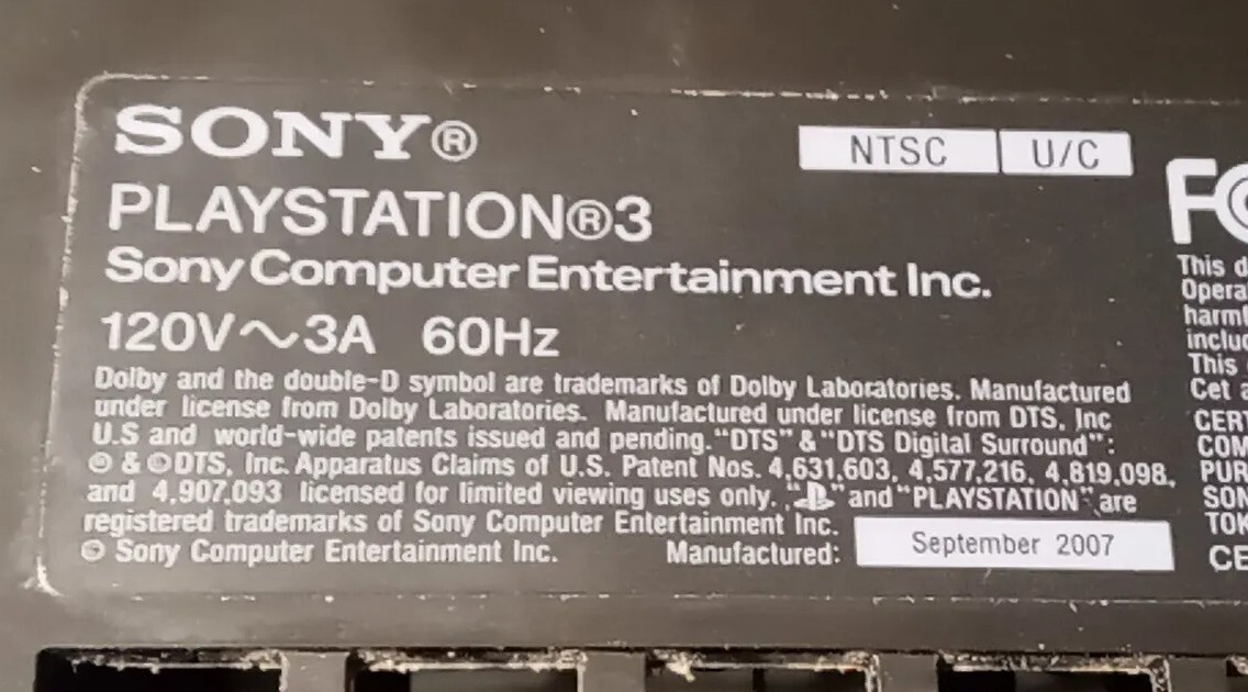SONY PLAYSTATION 3 CECHG01 FOR PARTS POWERS UP CANT CONNECT TO TV NO PLUGS/CONTR