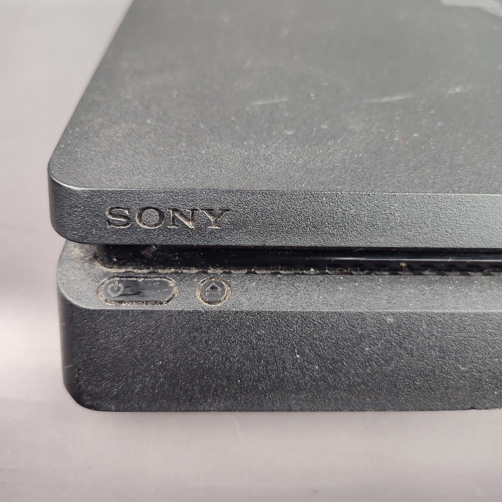 PlayStation PS4 Slim 1TB with Controller (Right Joystick Is Broken)