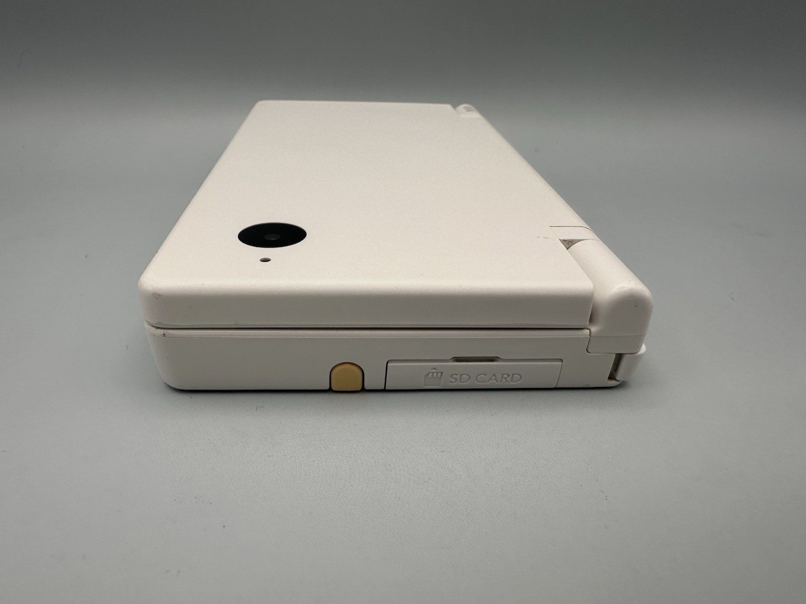 Nintendo DSi Arctic White (Japanese Import, region free) plus new charger